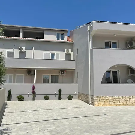 Crnekovic X Frankopanska Apartmán Baška