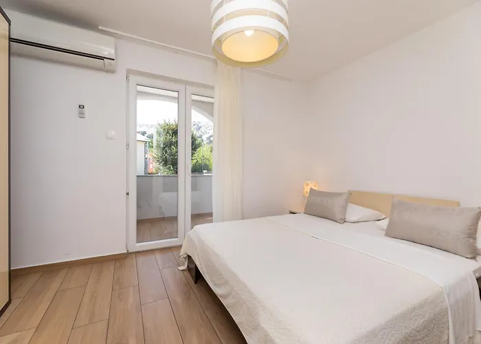 Crnekovic X Frankopanska Apartment