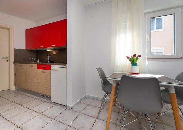 Apartment Crnekovic X Frankopanska *