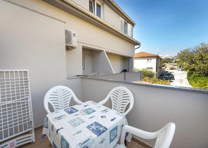 Crnekovic X Frankopanska Apartment Baška