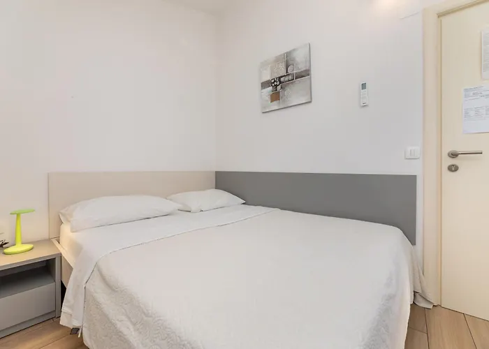 Apartment Crnekovic X Frankopanska Baška