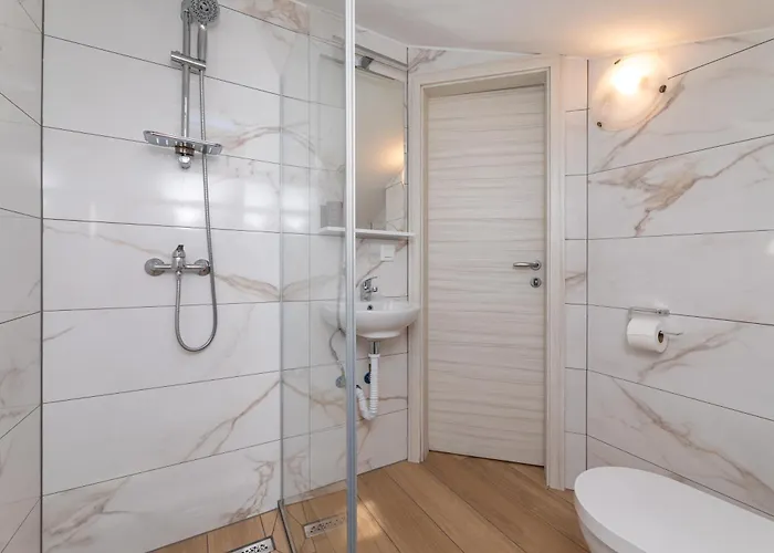Apartment Crnekovic X Frankopanska Baška